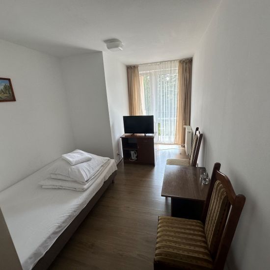 JEDNOOSOBOWY PIĘTRO BALKON