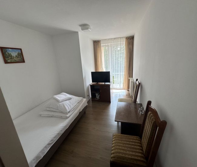 JEDNOOSOBOWY PIĘTRO BALKON